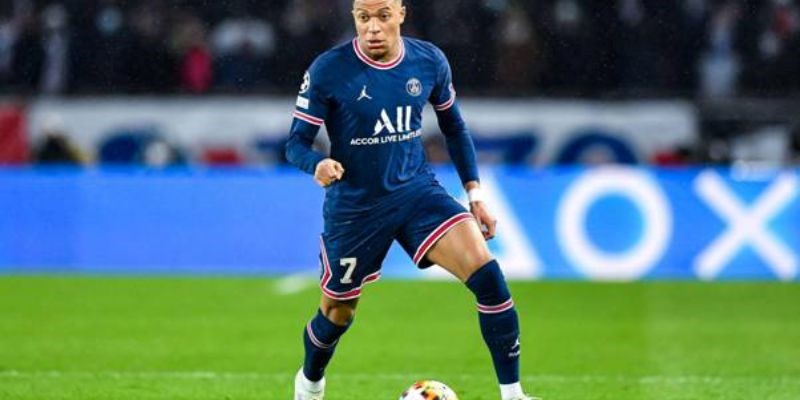 soccer player mbappe the rise of world soccer star2 soccer player mbappe the rise of world soccer star2